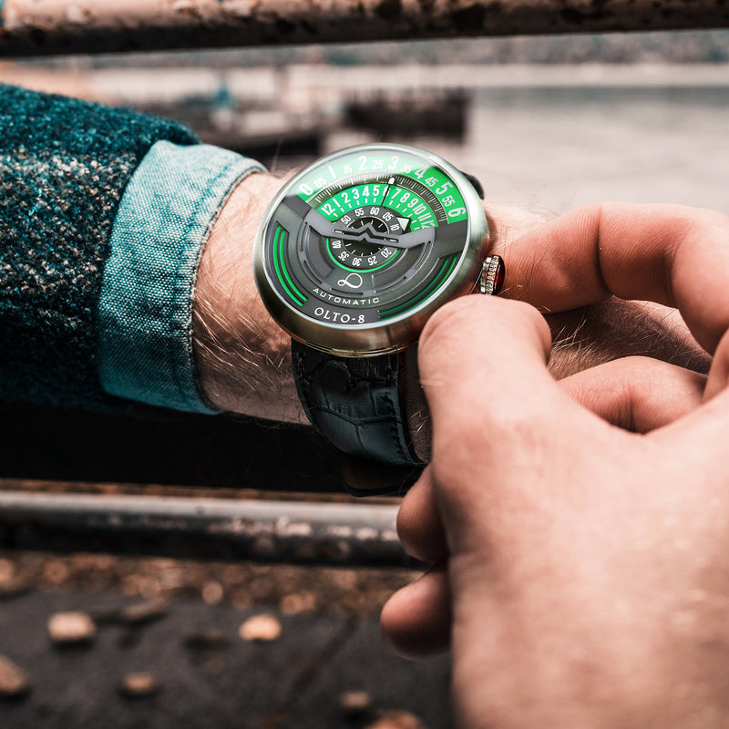 Out of Order AFTER 8 GMT Automatico Acciaio Nero Verde Data Zaffiro Orologio Uomo Out of Order AFTER 8 GMT Automatico Acciaio Nero Verde Data Zaffiro Orologio Uomo